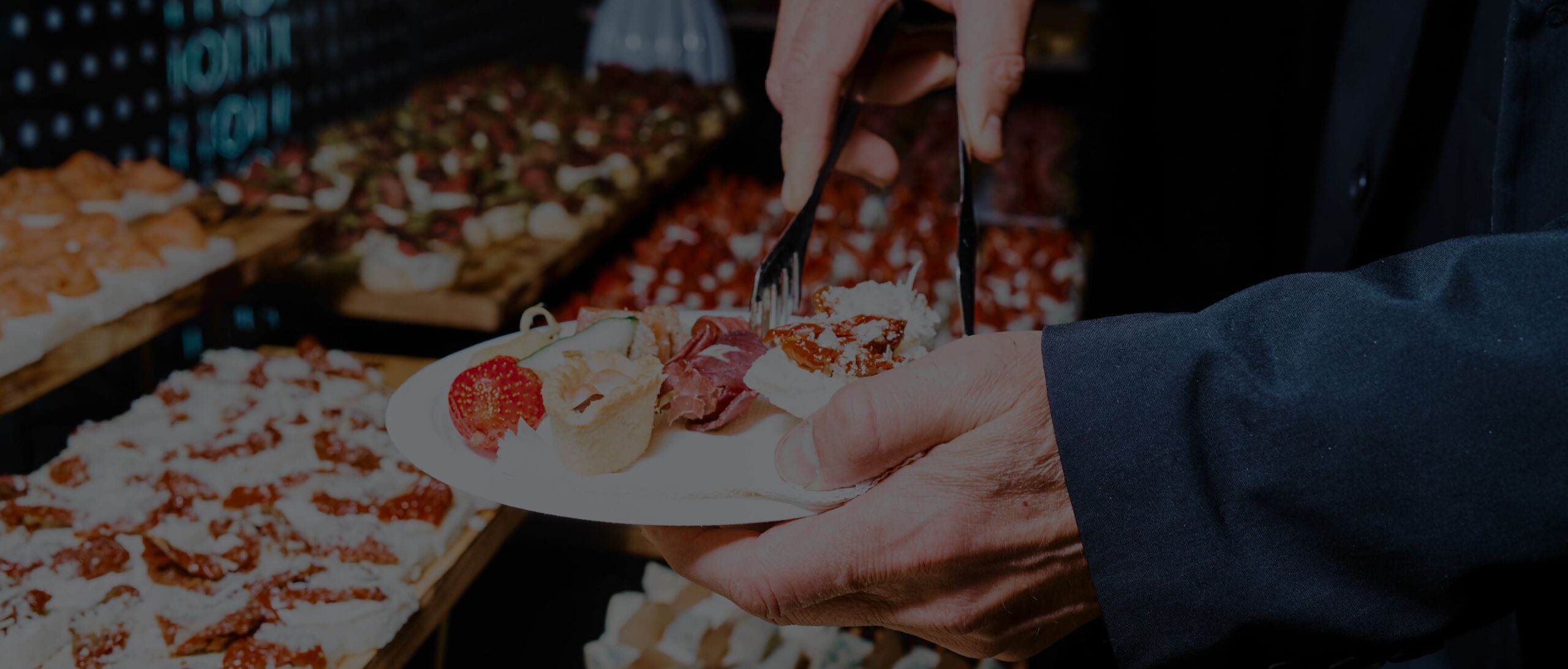Фоновое изображение на главной странице Golubev-Catering